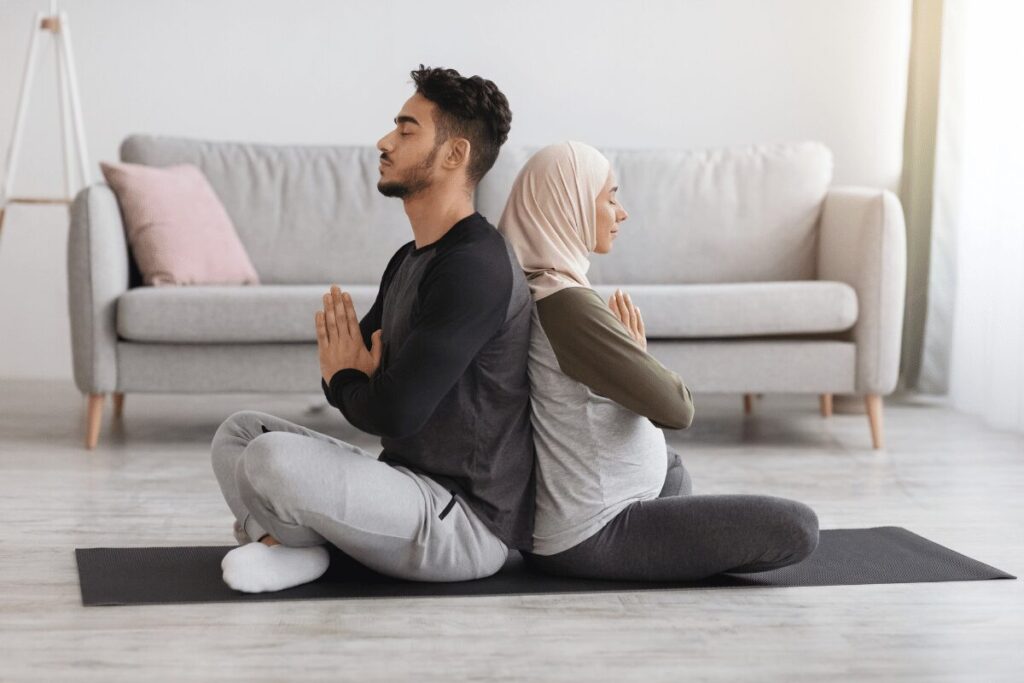 couples meditate together
